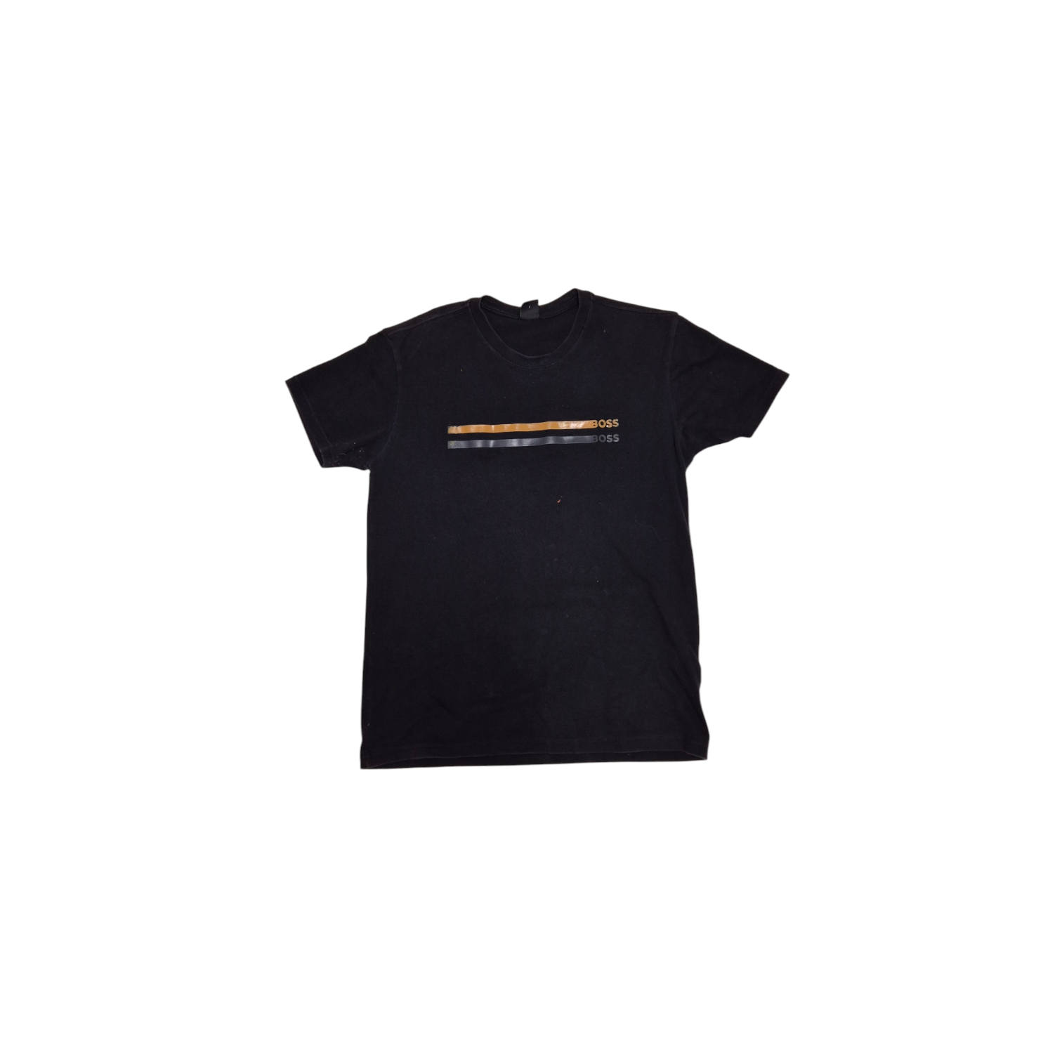 Camiseta preta com faixa colorida