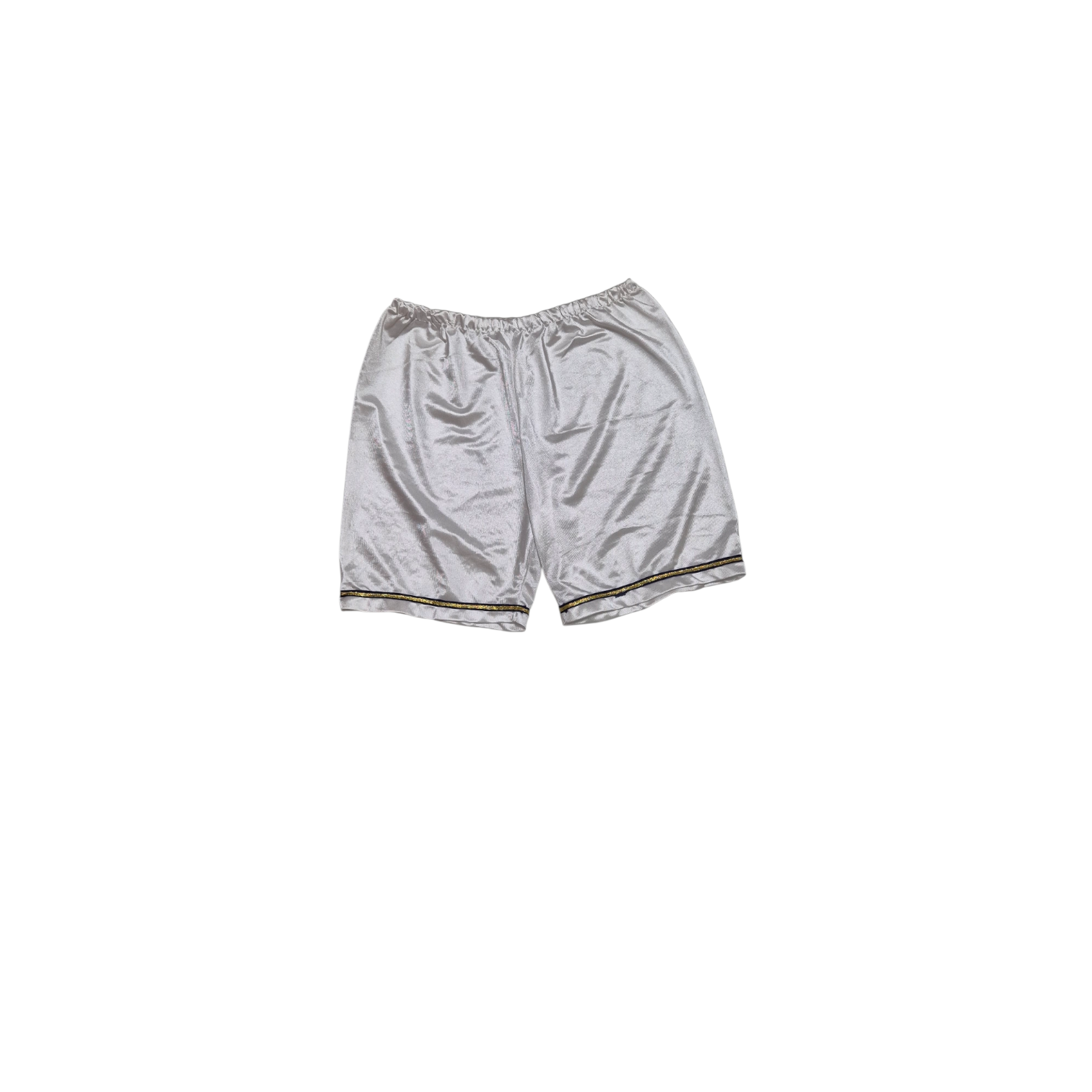 Short branco de cetim com barra dourada